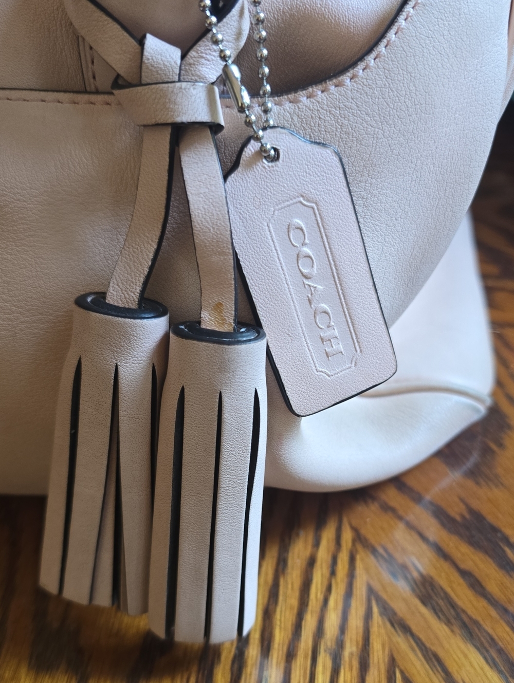 Coach Satchel - Picture 3 of 12